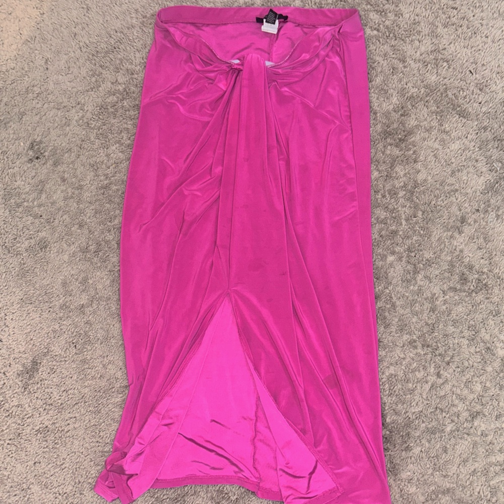 Pink maxi skirt with slit